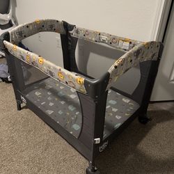 Baby crib (portable)