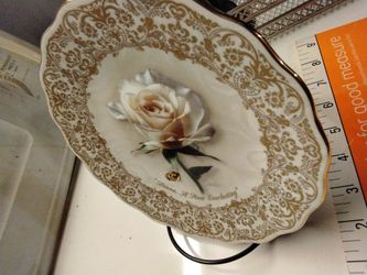 COLLECTABLE PLATE