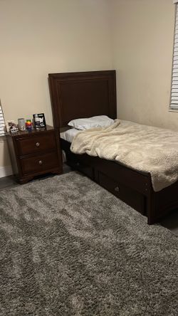 Solid Wood Twin Bed