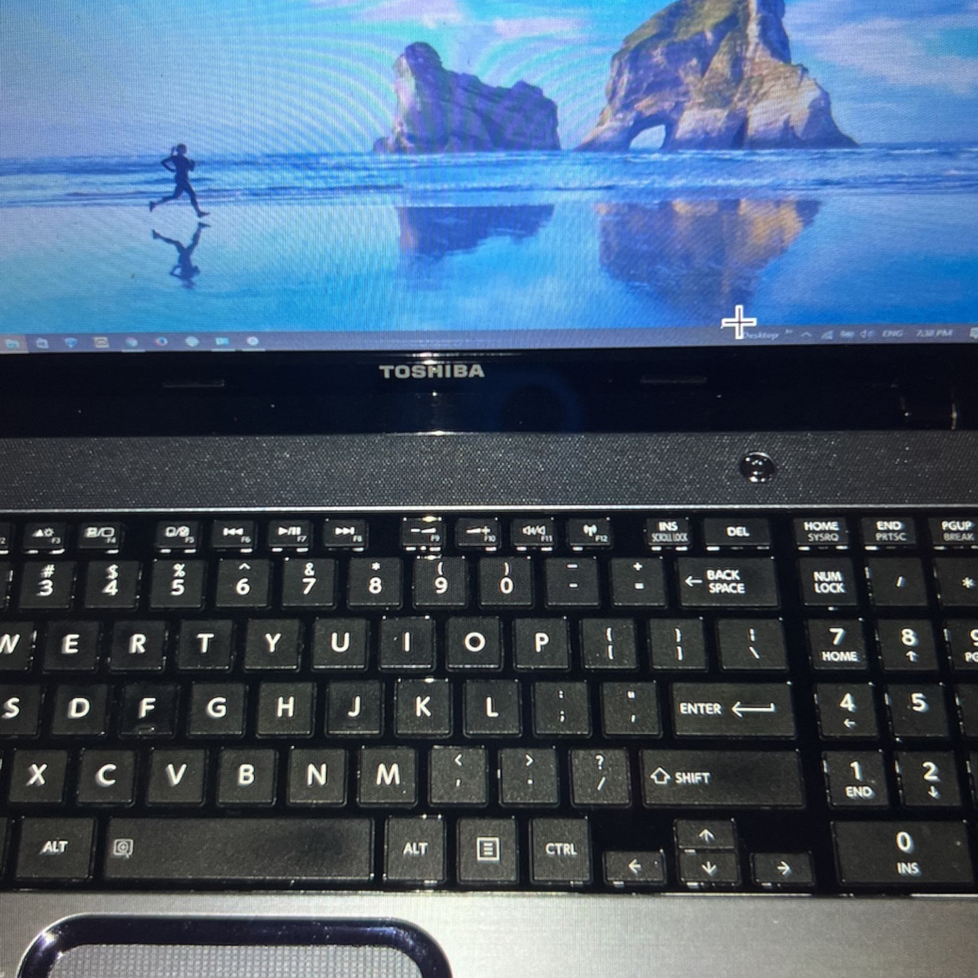 Toshiba Satellite S855 Laptop Intel Core i7, 8GB RAM, 700GB Hard Drive