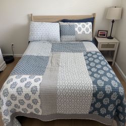 Sealy PosturePedic Double bed with bed frame, box spring, and bed pad 