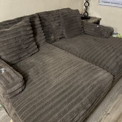 Comfrey Home Theater Double Chaise Lounge