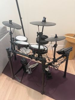 Alesis Nitro Max Electric Drum Set