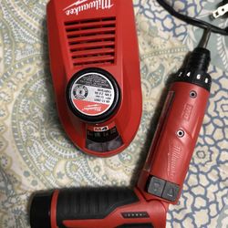 Milwaukee electric screwdriver set