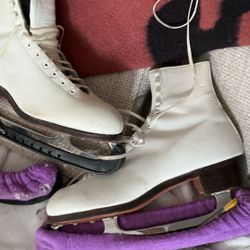 Nice Hyde Ice Skates, Size 11