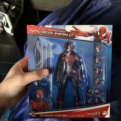 Mafex Spiderman 003