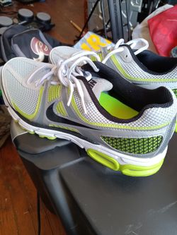 Nike Air Max moto 8 size 10