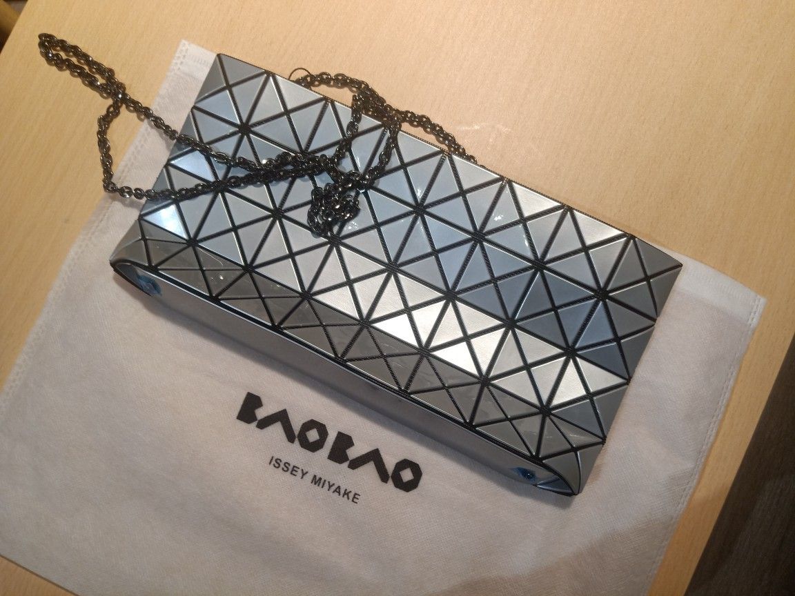 Bao Bao Issey Miyake Prism Clutch Shoulder Bag (Silver)