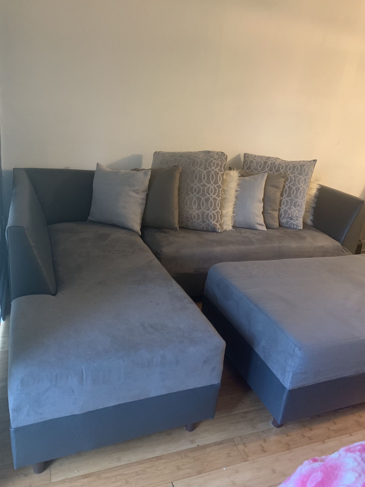 3 PIECE SECTIONAL COUCH