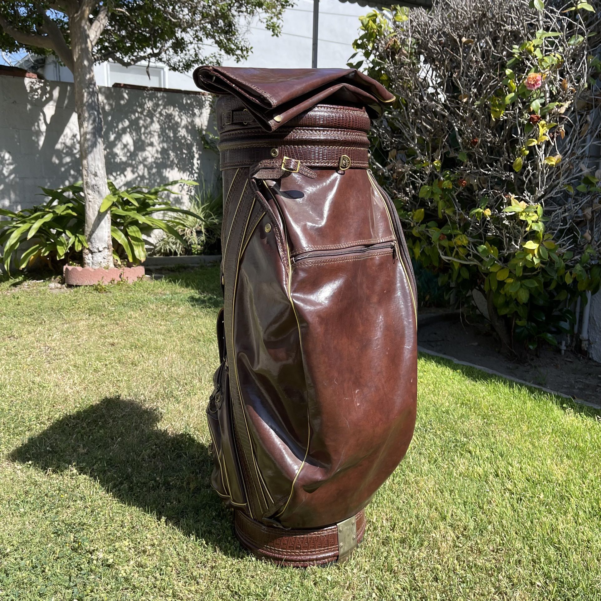 HTF Original Vintage Yamaha Faux Alligator Tan Leather Golf Bag w/ Rain  Cover for Sale in Los Angeles, CA - OfferUp