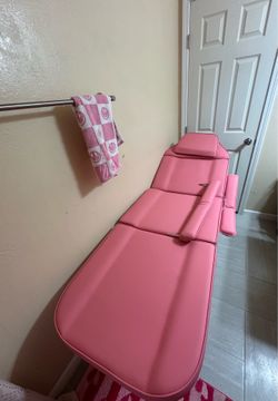 Pink Adjustable massage table