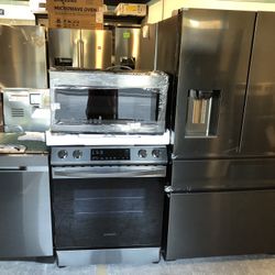 Samsung Black Stainless Kitchen Bundle! Counter Depth Fridge Slide In Range And More! We Finance!!