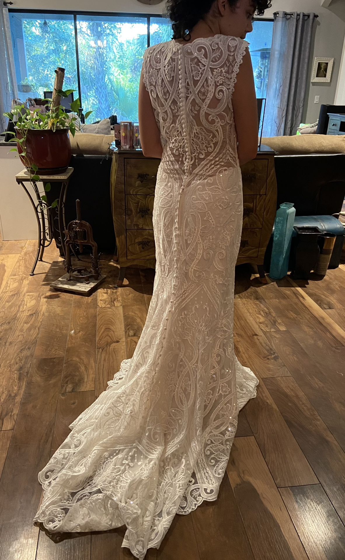 NEW BOUTIQUE WEDDING DRESS