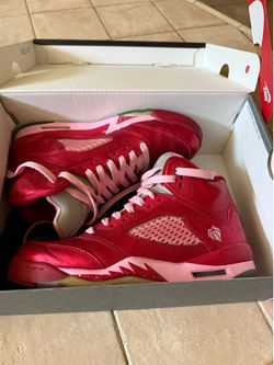 Kids shoes .. size 3 -4.5