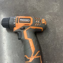 Ridgid R82005 3/8” 12 volt drill with battery