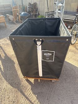 Uline 16 Bushel Rolling Laundry Cart