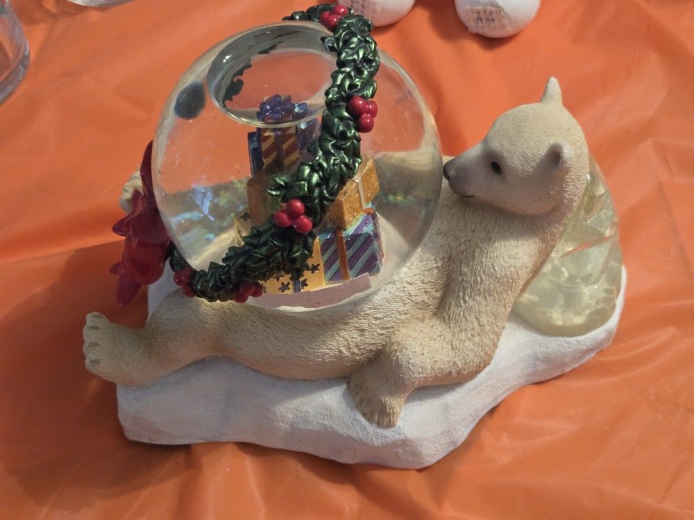 Christmas Ceramic Figurine Play Music