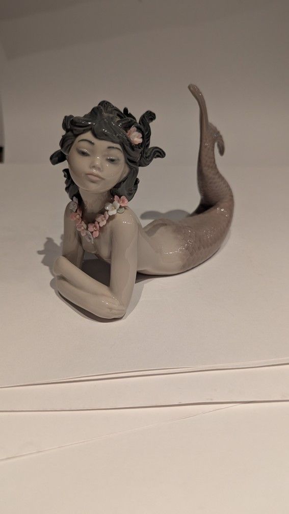 Beautiful Lladro "Petals of Fantasy" Mermaid Figurine