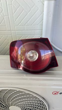 2008-2010 Volkswagen Jetta Left Taillight!