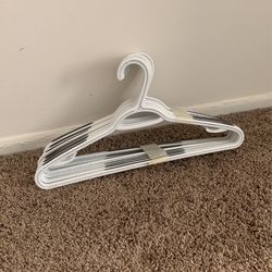 Plastic Hanger (10ea)