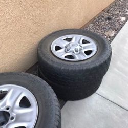 Stock 2020 Tundra Tires 200$