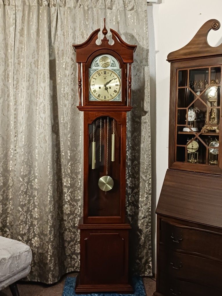 BEAUTIFUL POLARIS TEMPUS FUGIT 31 DAY CHIMING GRANDFATHER CLOCK