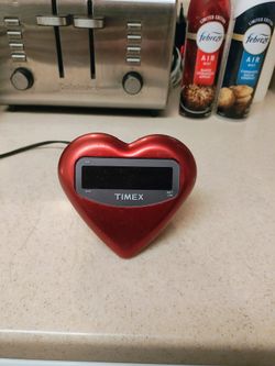 VINTAGE TIMEX HEART DIGITAL CLOCK