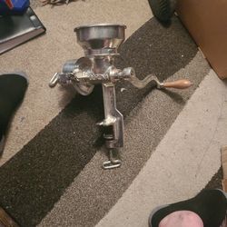 Cast Iron Wheat Grinder/ Mill
