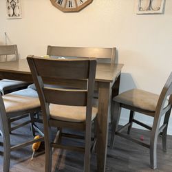 Dinner Table 