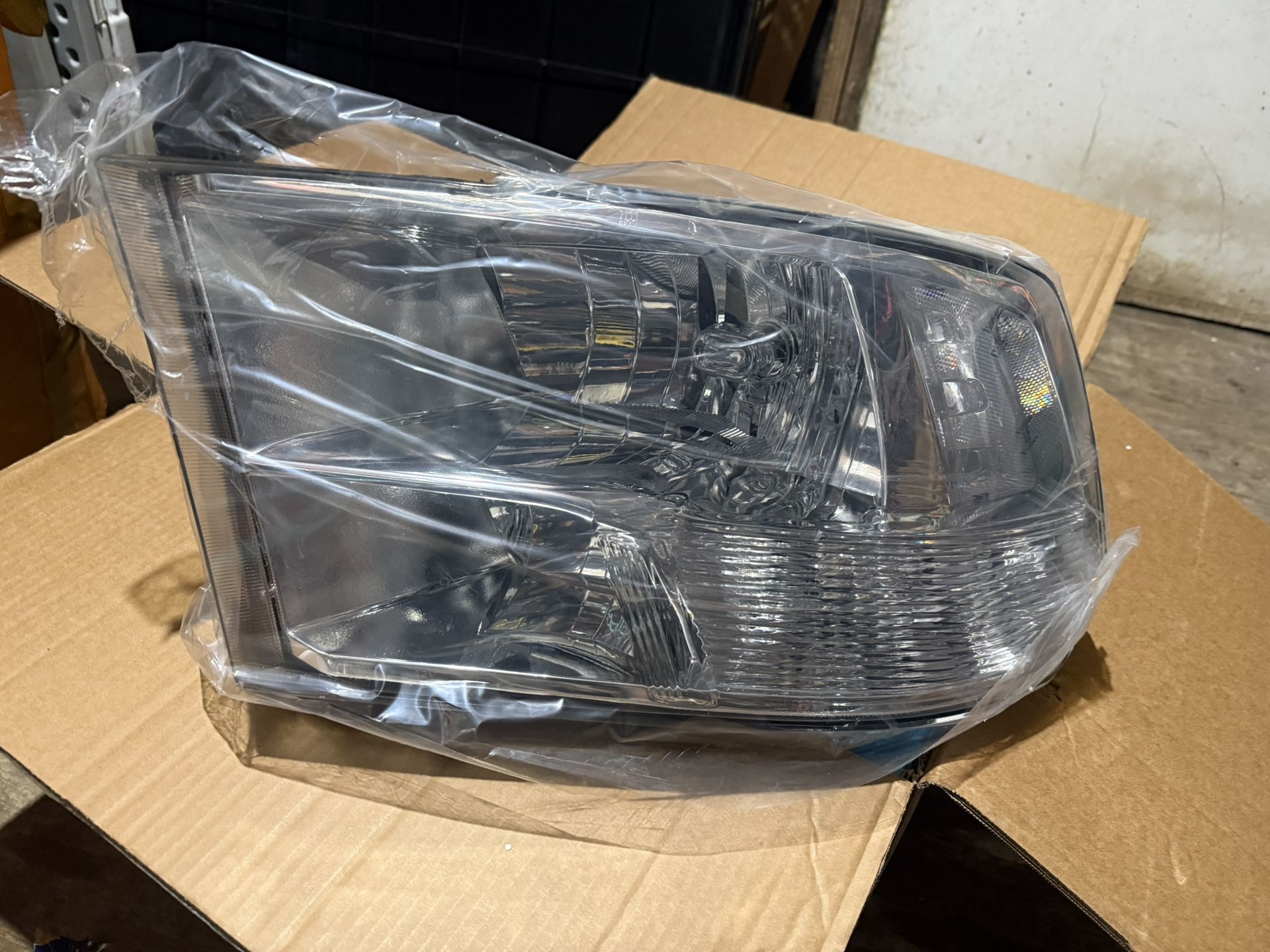 2013 Dodge Ram 1500 Headlights