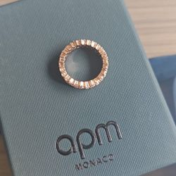 APM gold ring