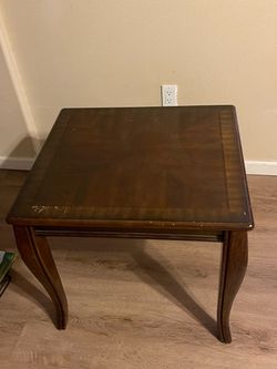 Coffee tables set of 2