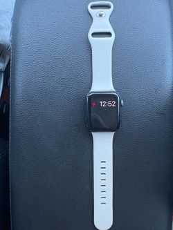 Apple Watch SE 44mm