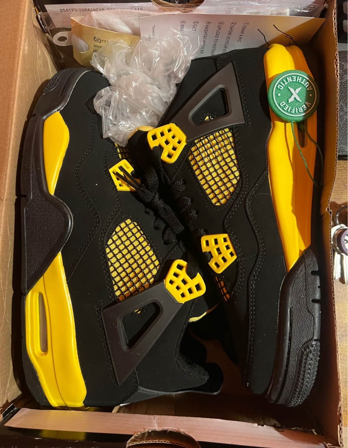 Nike Air Jordan 4 Retro Thunder Black Tour