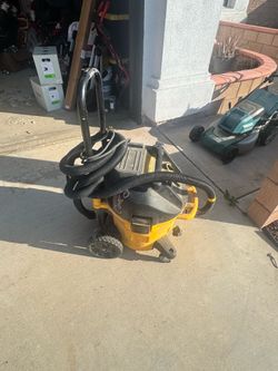DeWalt DWV012 10 Gallon Dust Extractor