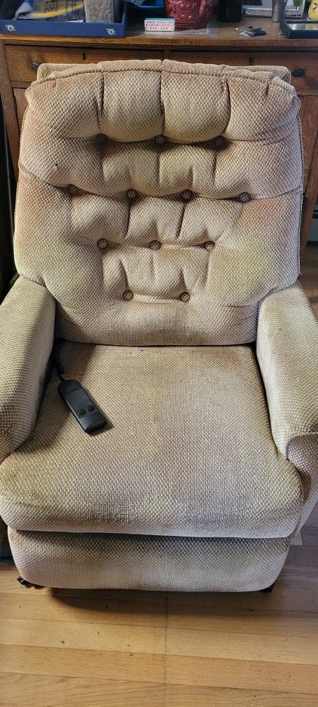 Free MOTORIZED LIFT CHAIR