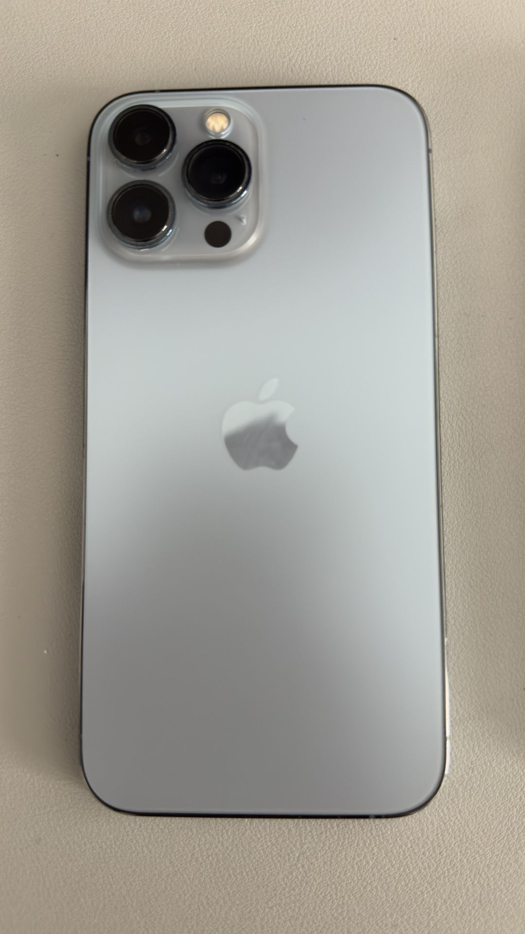 Apple iPhone 13 Pro Max - 256 GB With 5 Phone Cases