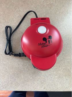 Disney Dash Mickey Mouse Mini Waffle Maker + Minnie & Pluto Plates