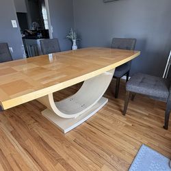 Dinning table
