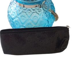 TARTE Cosmetic Bag Sparkly Black Women’s Clutch Metallic Silver Zipper NWOT