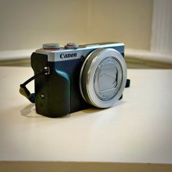 Canon G7X Mark III Camera