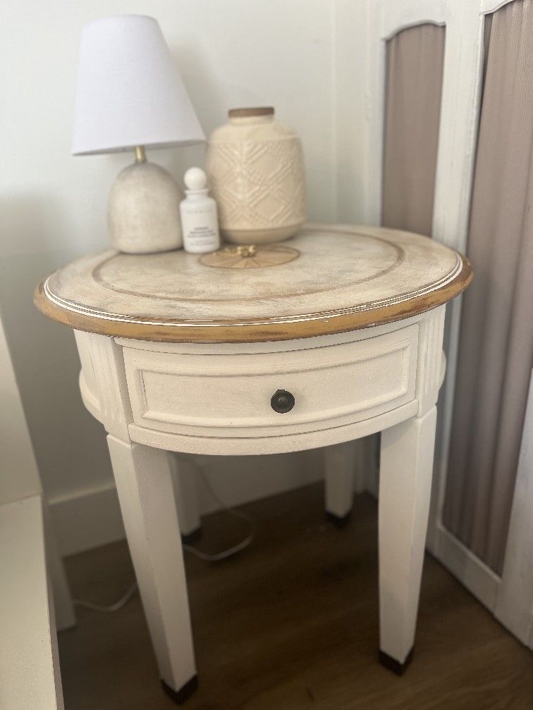 Pair Of Nightstands/ End Tables