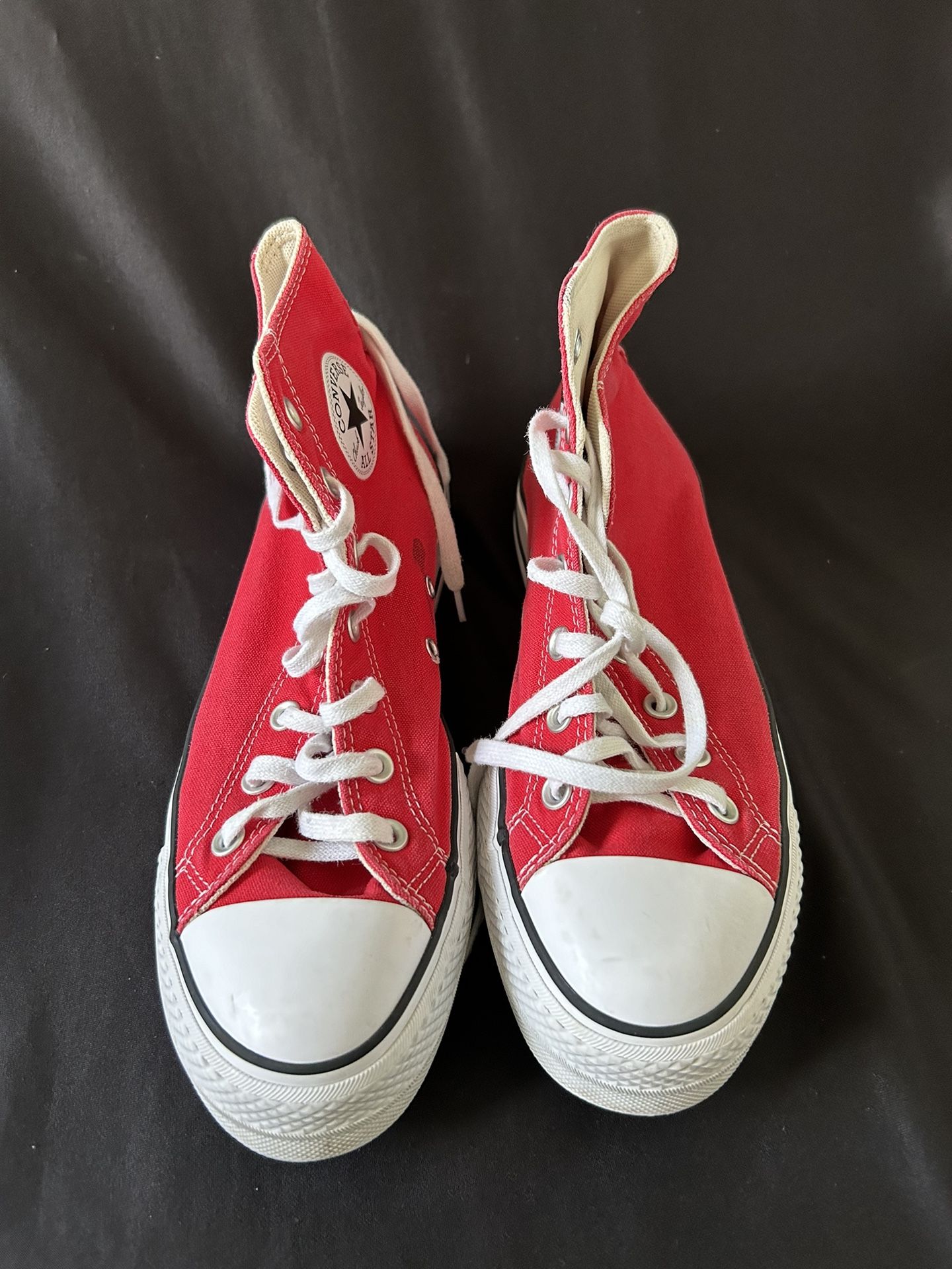 Women’s Converse Size 9