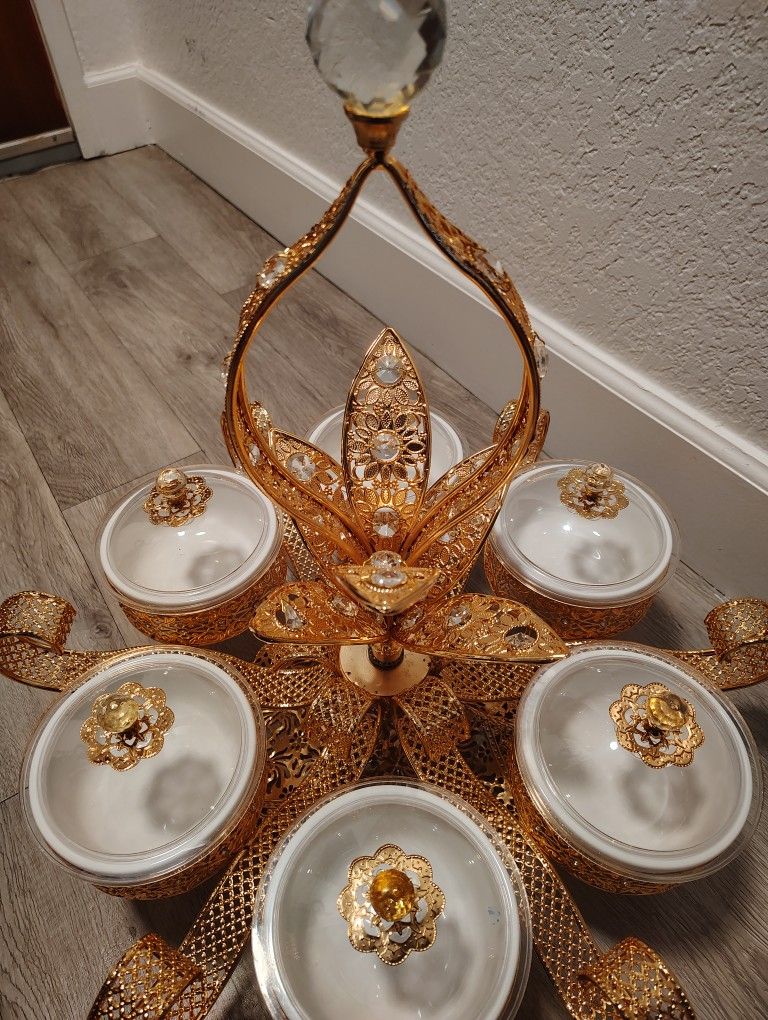 Luxury golden tray