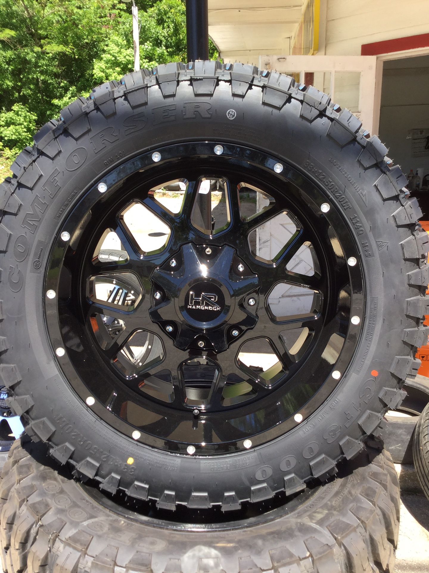 20” wheels 20x10 5x5.5 5x150 HARDROCK GLOSS BLACK and 20” tires 33x12-50-20 COMFORSER CF3000 M/T ALL NEW FIT Toyota Tundra and Dodge Ram
