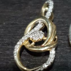 10k Gold Diamond Pendant 