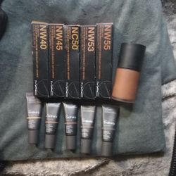 MAC 24 HR Smooth Wear Concealer + 