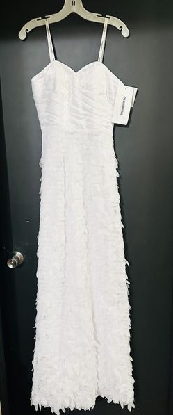 David’s Bridal White Wedding Dress Size 2 (Length 54”)