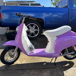 Super Cute Girls Electric Scooter/Ride On