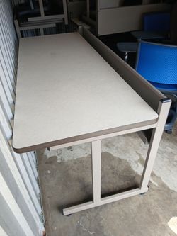 ** HEAVY DUTY TABLE DESK $150